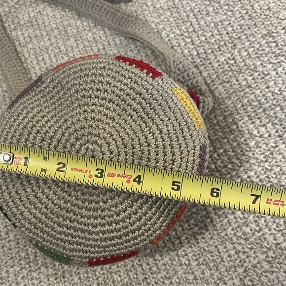 The Sak 121 Multicolor Tan Red Blue Crochet Knit Small Boho Crossbody Bucket Bag - Picture 8 of 13